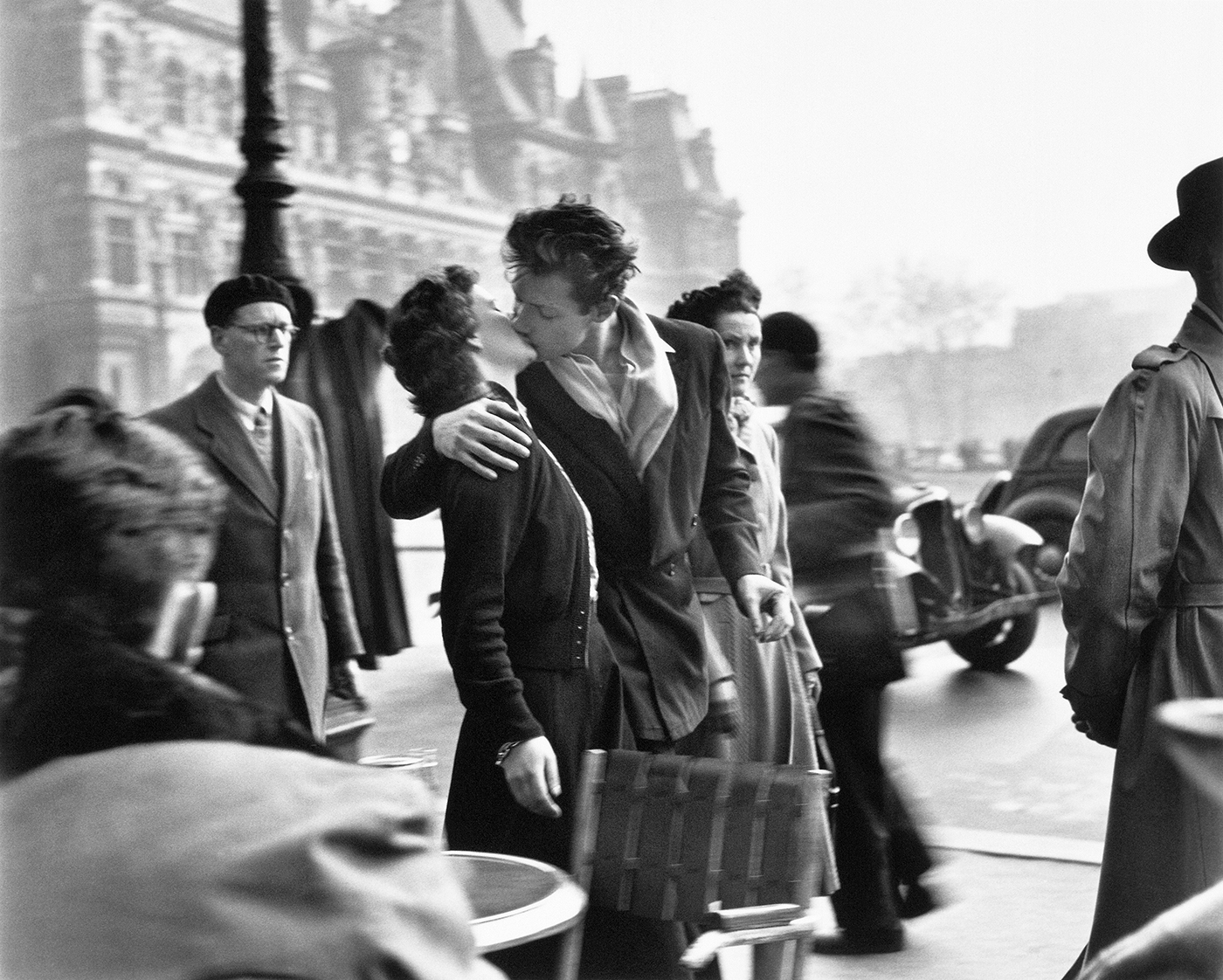 21039-Le-baiser-de-lhôtel-de-ville-Paris-1950-